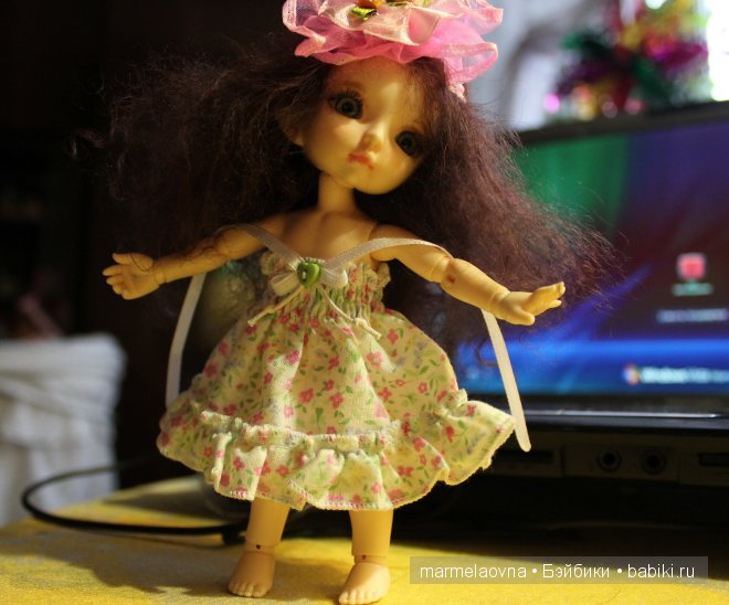 Во всех нарядах душечка ты хороша....