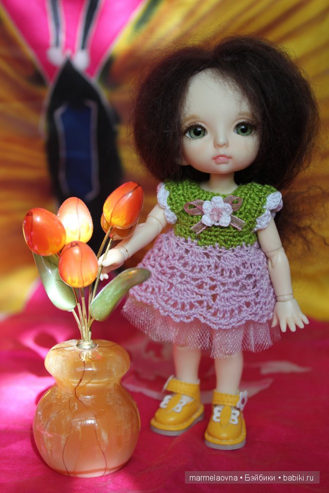 Зоя и тюльпаны Зоя и тюльпаны