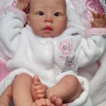 Любопытная малышка или неожиданный для меня молд