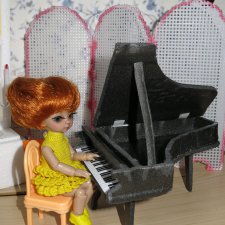 Давайте поиграем на рояле. Кукольная миниатюра