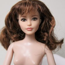гибрид: голова Barbie The Look Doll Brunette на теле принцессы дисней стор. Без обмена