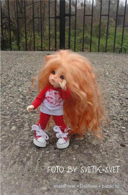 Погуляли мы немножко,показали мы одежки