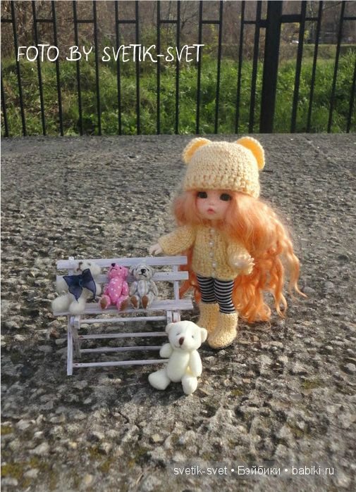 Погуляли мы немножко,показали мы одежки