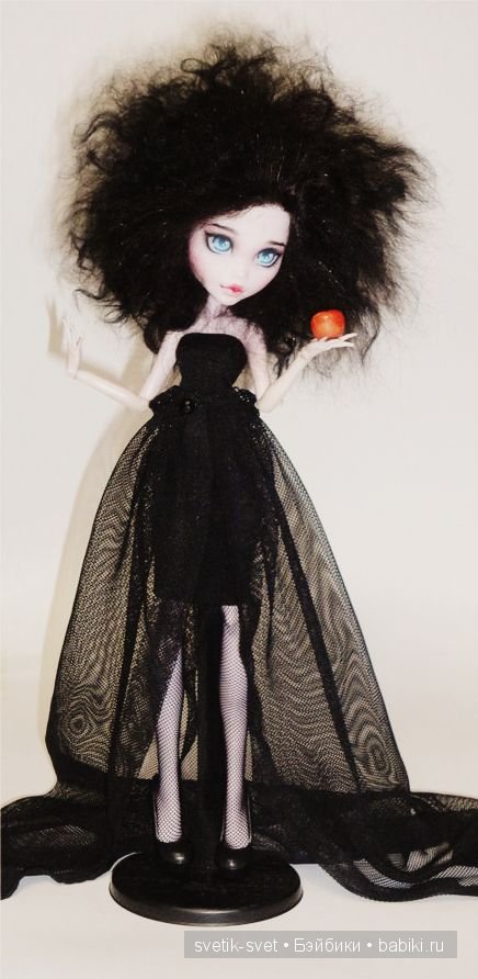 Новые наряды! (Монстр Хай)