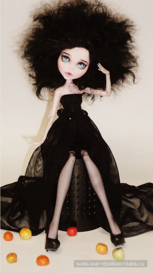 Новые наряды! (Монстр Хай)