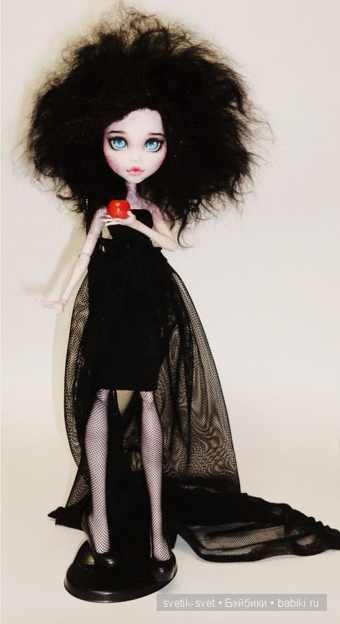 Новые наряды! (Монстр Хай)