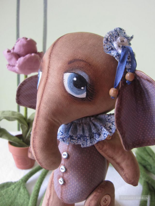 слоник Поль