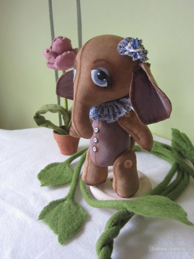 слоник Поль