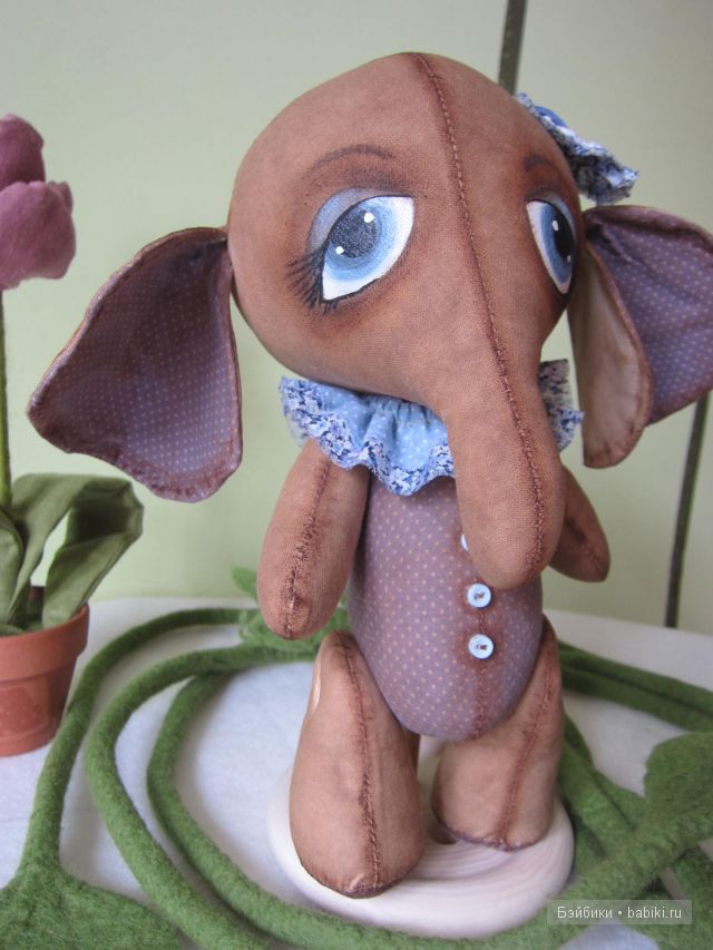 слоник Поль