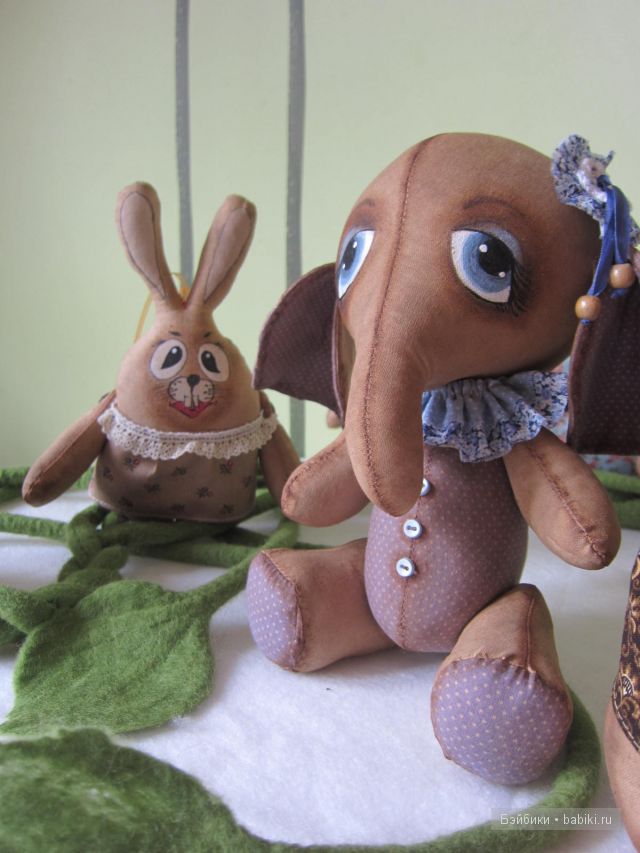 слоник Поль