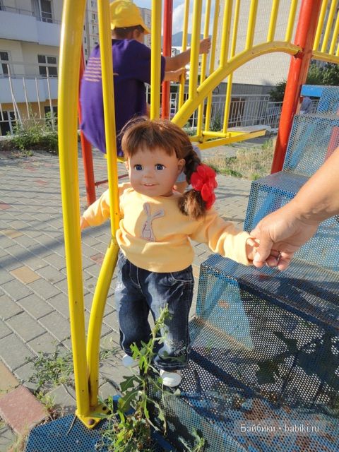 Даша на площадке Даша на площадке
