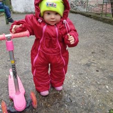 У Ники новый комбинезончик