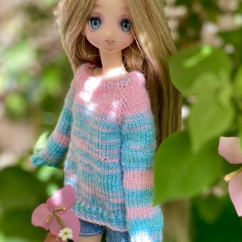 Яркие джемперы