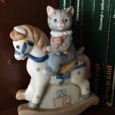 Живут у меня котики, фарфоровые статуэтки