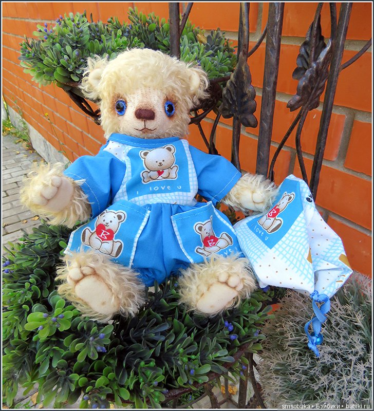 Мишка Михаэлла играет в песочнице | Бэйбики Мишка Михаэлла играет в песочнице