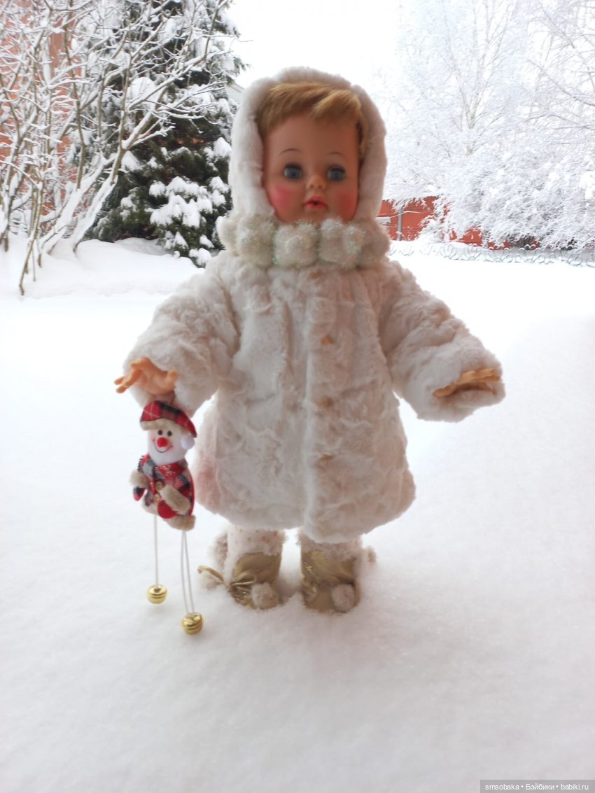 Киси была Снегурочкой в Новый 2022 Год (фото 9)