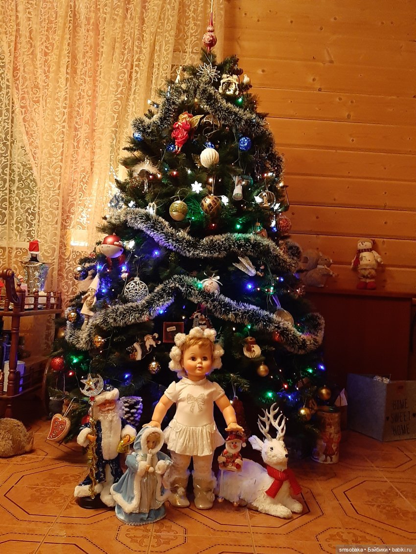 Киси была Снегурочкой в Новый 2022 Год