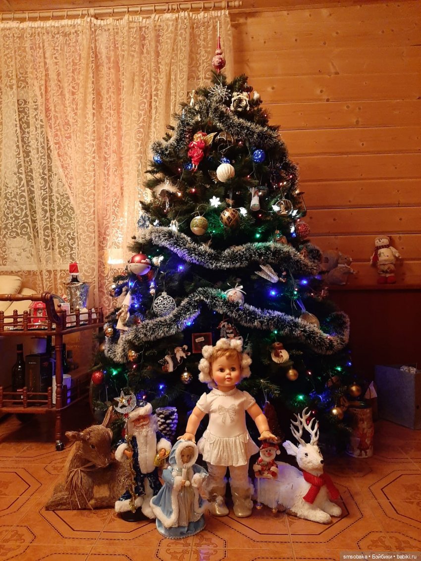 Киси была Снегурочкой в Новый 2022 Год