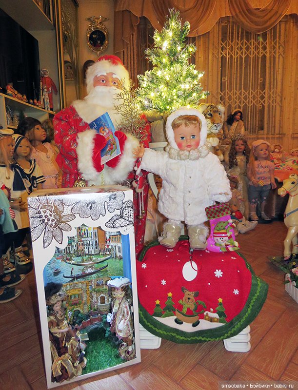 Киси была Снегурочкой в Новый 2022 Год (фото 3)