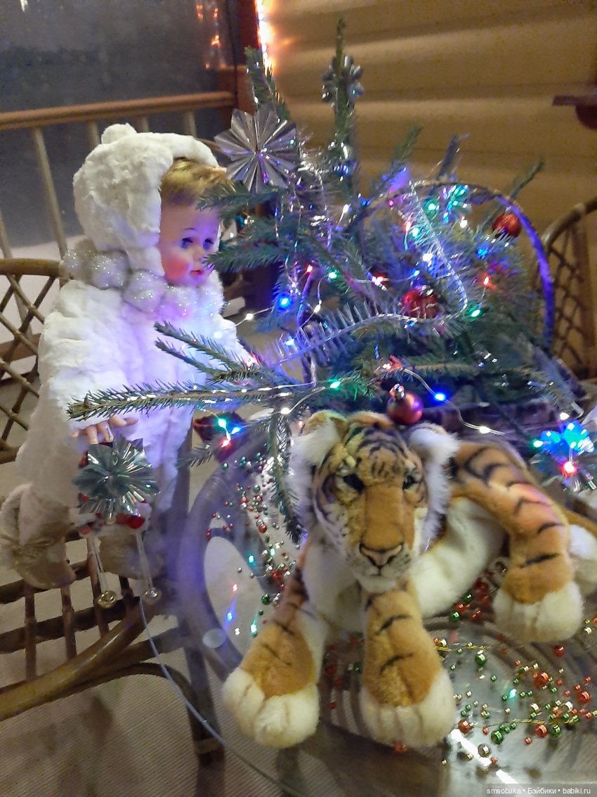 Киси была Снегурочкой в Новый 2022 Год