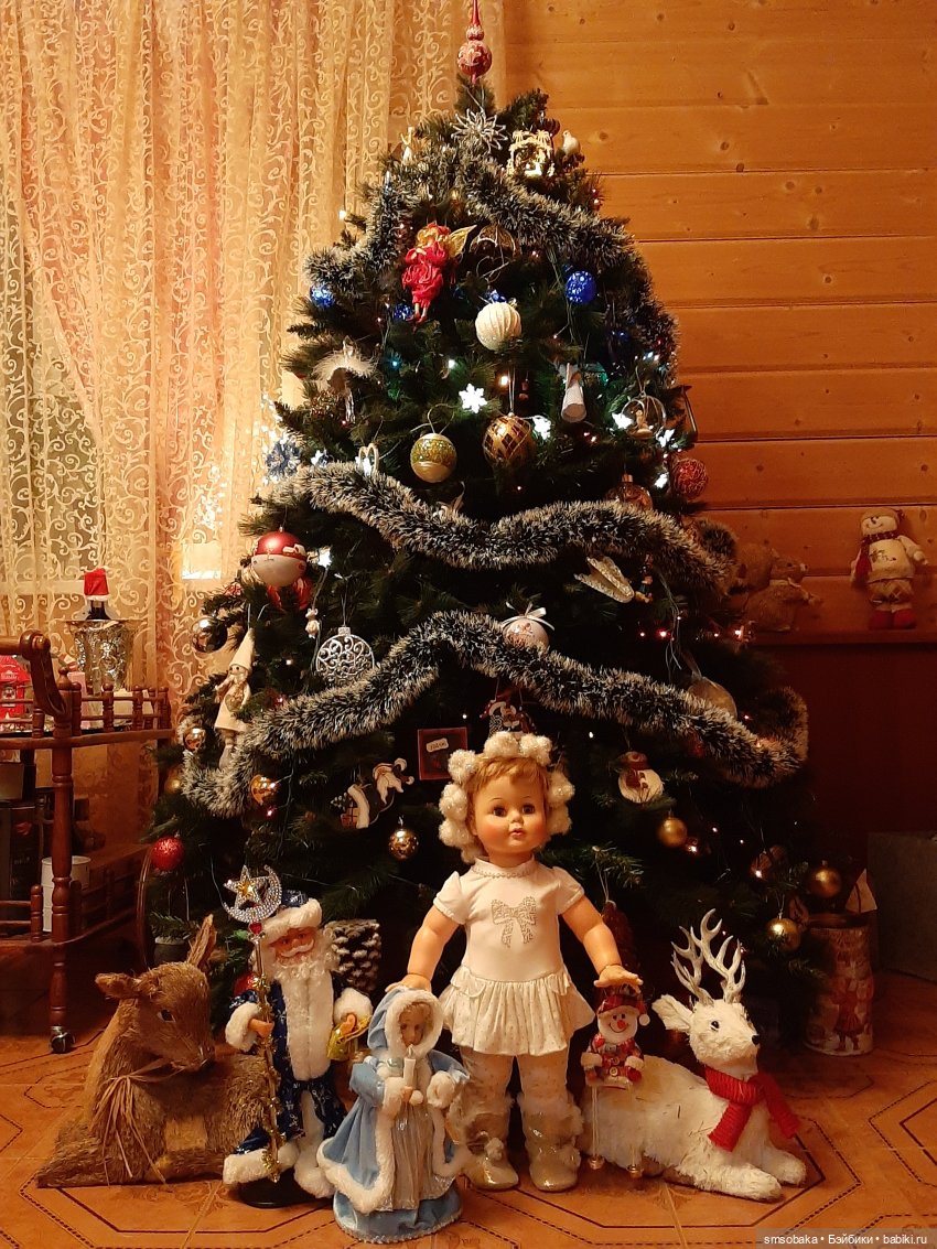 Киси была Снегурочкой в Новый 2022 Год