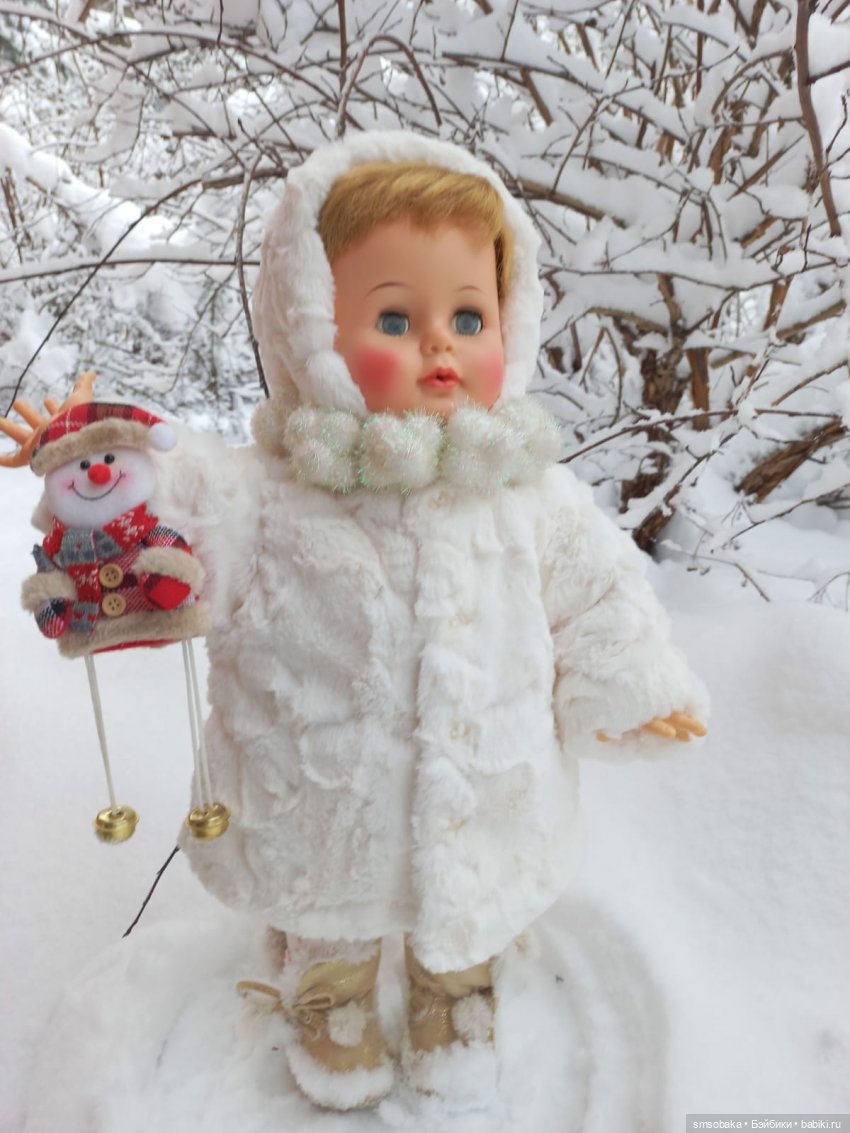 Киси была Снегурочкой в Новый 2022 Год (фото 5)