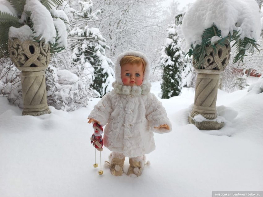 Киси была Снегурочкой в Новый 2022 Год (фото 7)