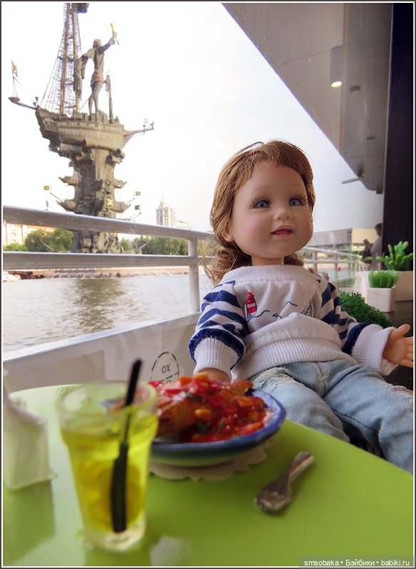 Гастрономический круиз по Москве на морской яхте “Palma де Сочи”