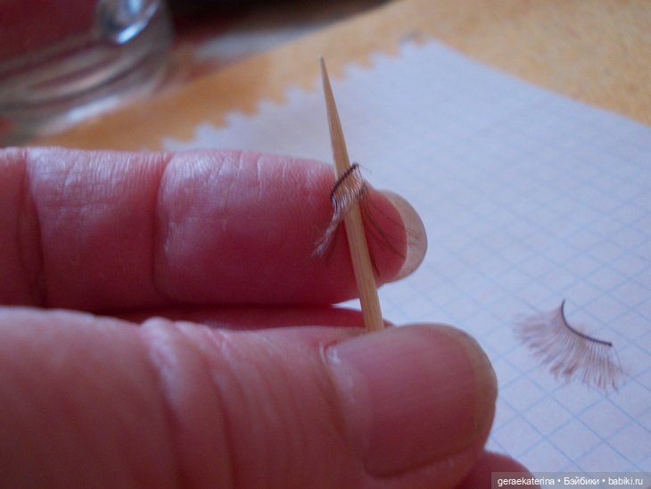Как приклеить ресницы кукле (фото 8)