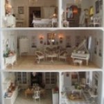 Удивительный кукольный дом в масштабе 1:12