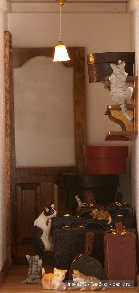 Миниатюрный отель в масштабе 1:12. Julie Jackson