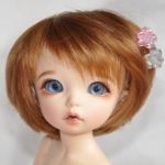 Моя Антешка примеряет парики и глазки