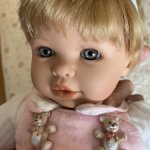 Малышка в розовом