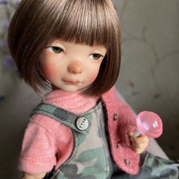 Новая девочка от ирреалов Айне