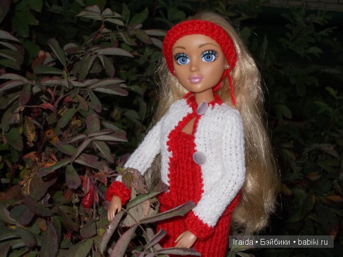 Осенняя прогулка Вики с Алисой