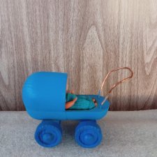 Коляска из натурального дерева