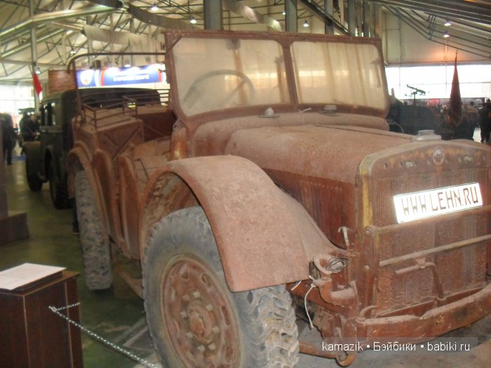 Сокольники. Олдтаймер - галерея старинных машин и моторы победы. И конечно куклы