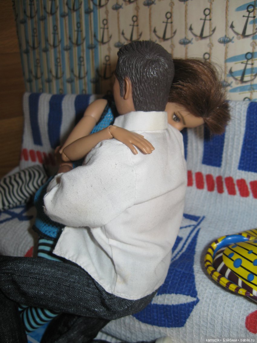 Положение УПС — Кукольные фотоистории и сериалы: комиксы