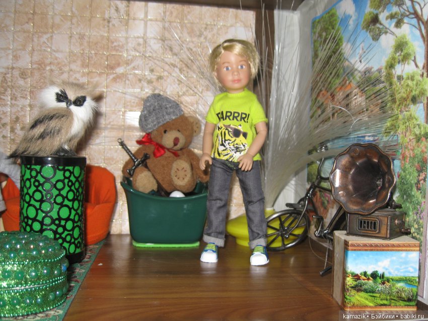 Мишкина комната и окружение