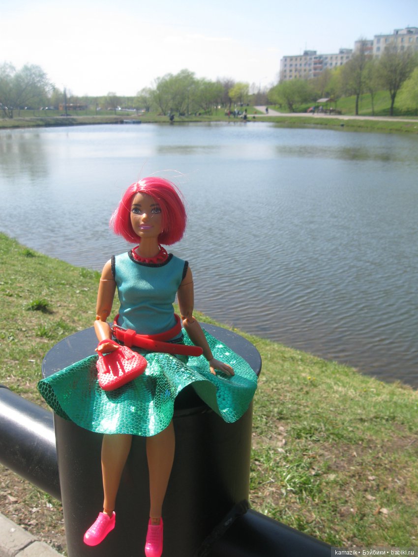 Район Камазовка. Мисс Ритка продолжает гулять