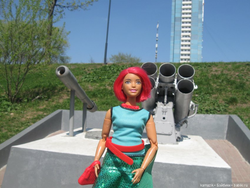 Район Камазовка. Мисс Ритка продолжает гулять