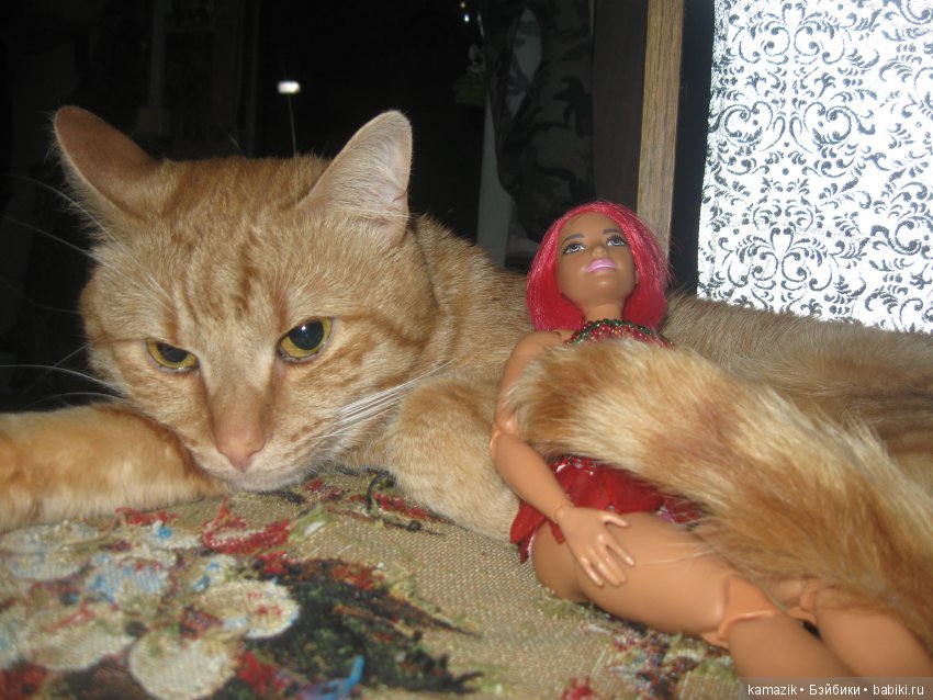 Район Камазовка. Пока Рита в студии, в гараже загадки