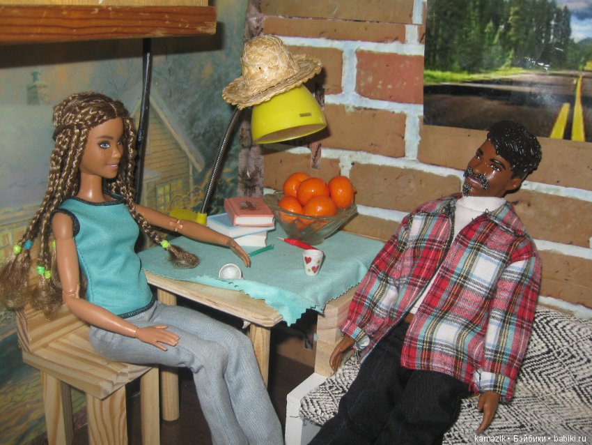 Район Камазовка. Пока Рита в студии, в гараже загадки