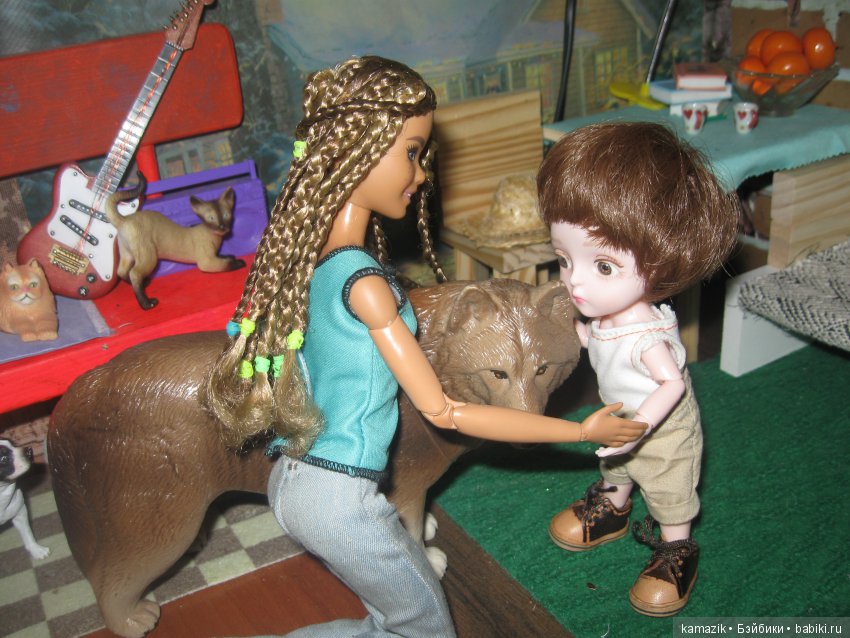 Район Камазовка. Пока Рита в студии, в гараже загадки (фото 9)