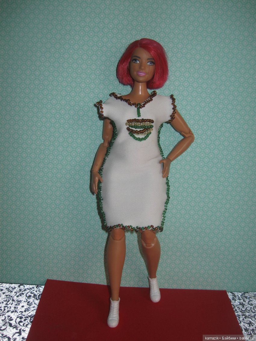 Район Камазовка. Мисс Бэйбики. Выбор платья для презентации Риты (фото 3)