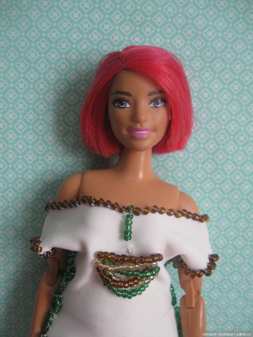 Район Камазовка. Мисс Бэйбики. Выбор платья для презентации Риты (фото 5)