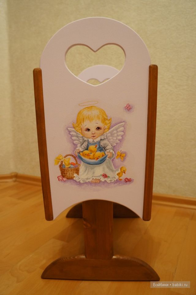 кроватка-люлька для куклы с маятниковым механизмом качания