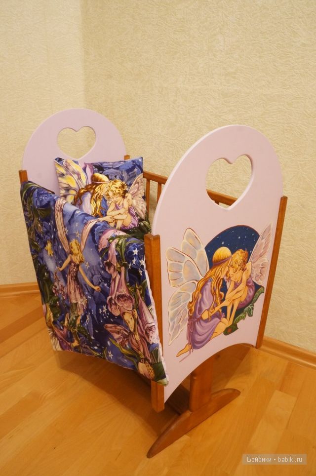 кроватка-люлька для куклы с маятниковым механизмом качания