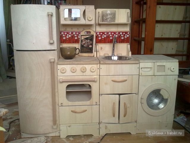 Кухня детская деревянная - 74 фото