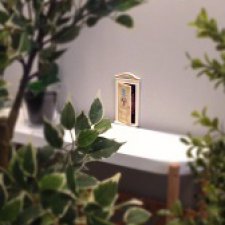 Маленькие дверки в большой сказочный мир.